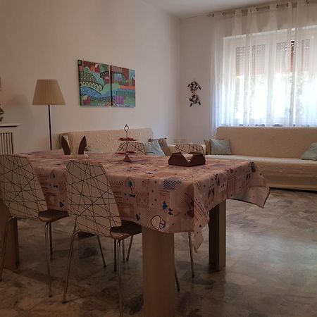 La Casa Al Mare Apartment Pescara Luaran gambar